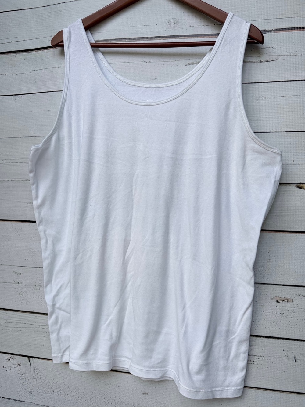 Ava & Viv White Basic Tank Top